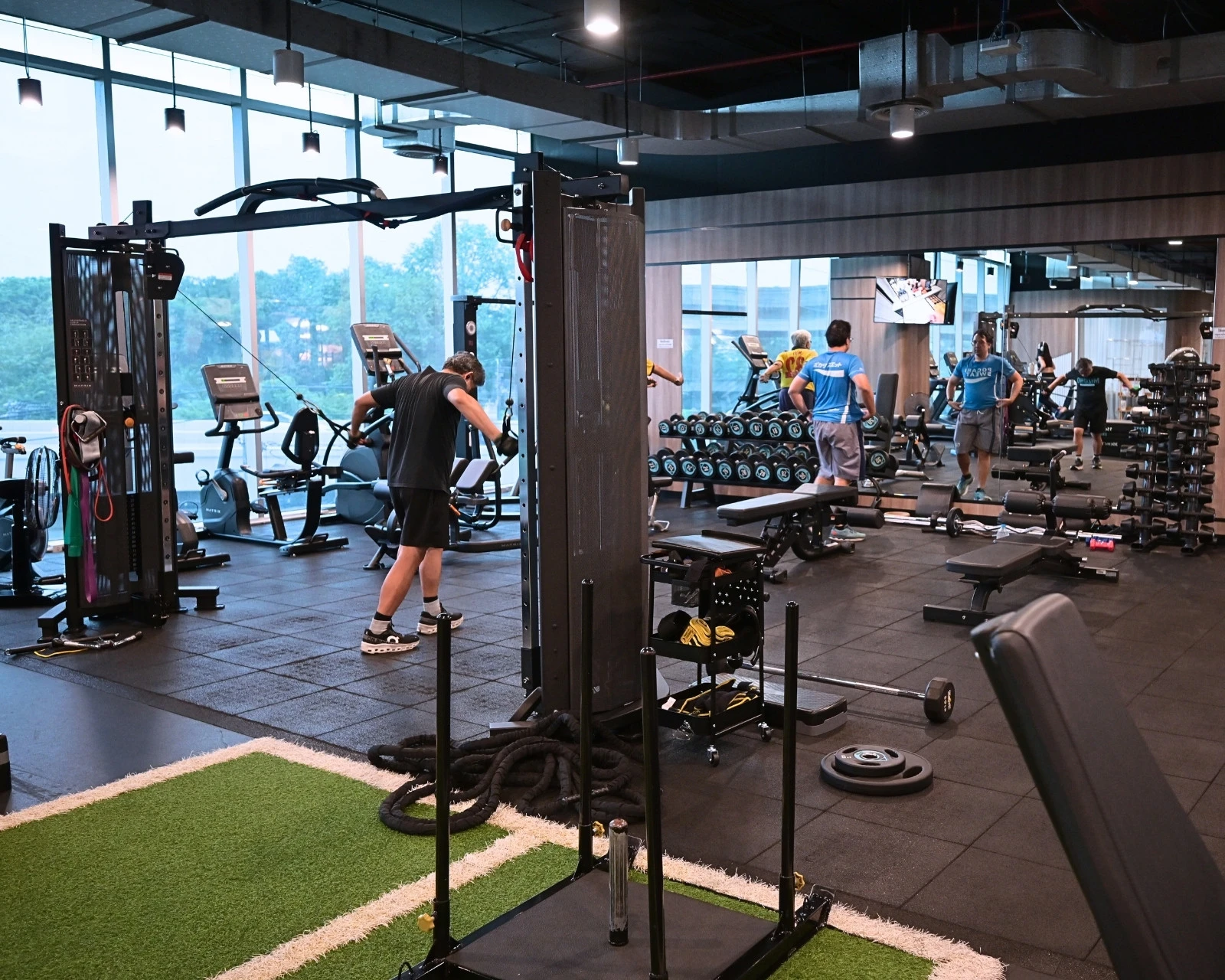 HEART Fitness ฟิตเนสคุณภาพ ที่ Vi Plaza ใน รพ.วิภาวดี