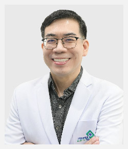 นพ. ยอดพิริยะ เอี่ยมคงเอก