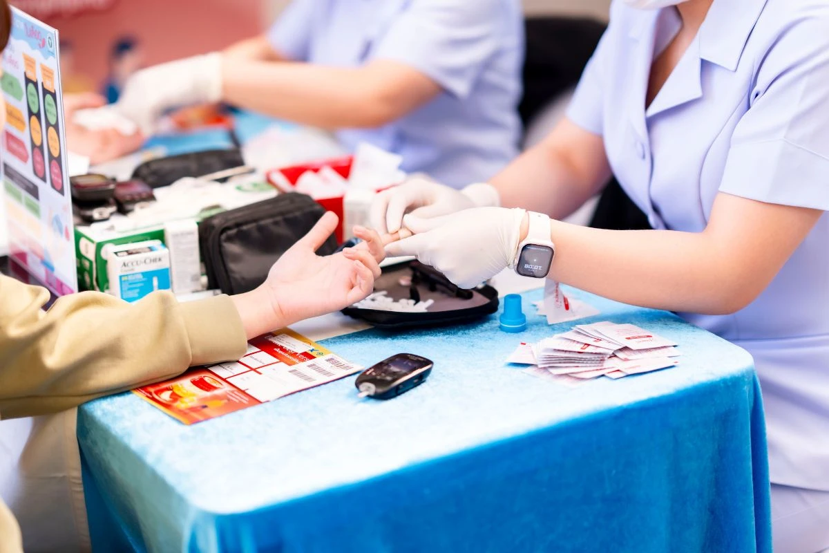 กิจกรรมตรวจสุขภาพ ณ อาคารสินธร ทาวเวอร์ | โรงพยาบาลวิภาวดี x แบรนด์รังนกแท้