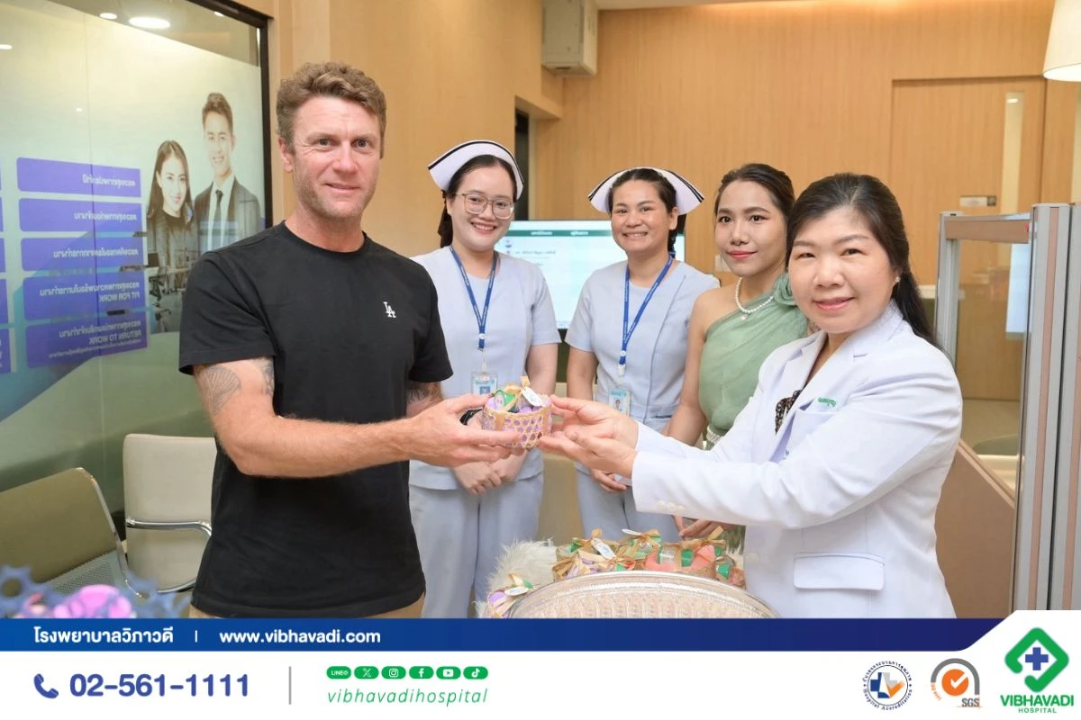 โรงพยาบาลวิภาวดีร่วมสืบสานประเพณีสงกรานต์ ส่งต่อความห่วงใยผ่าน “ชะลอมผ้าขนหนู”